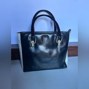 VTG Escada Leather Hand Bag  Dual Handle Zip Closure Lined Navy & Ivory Color